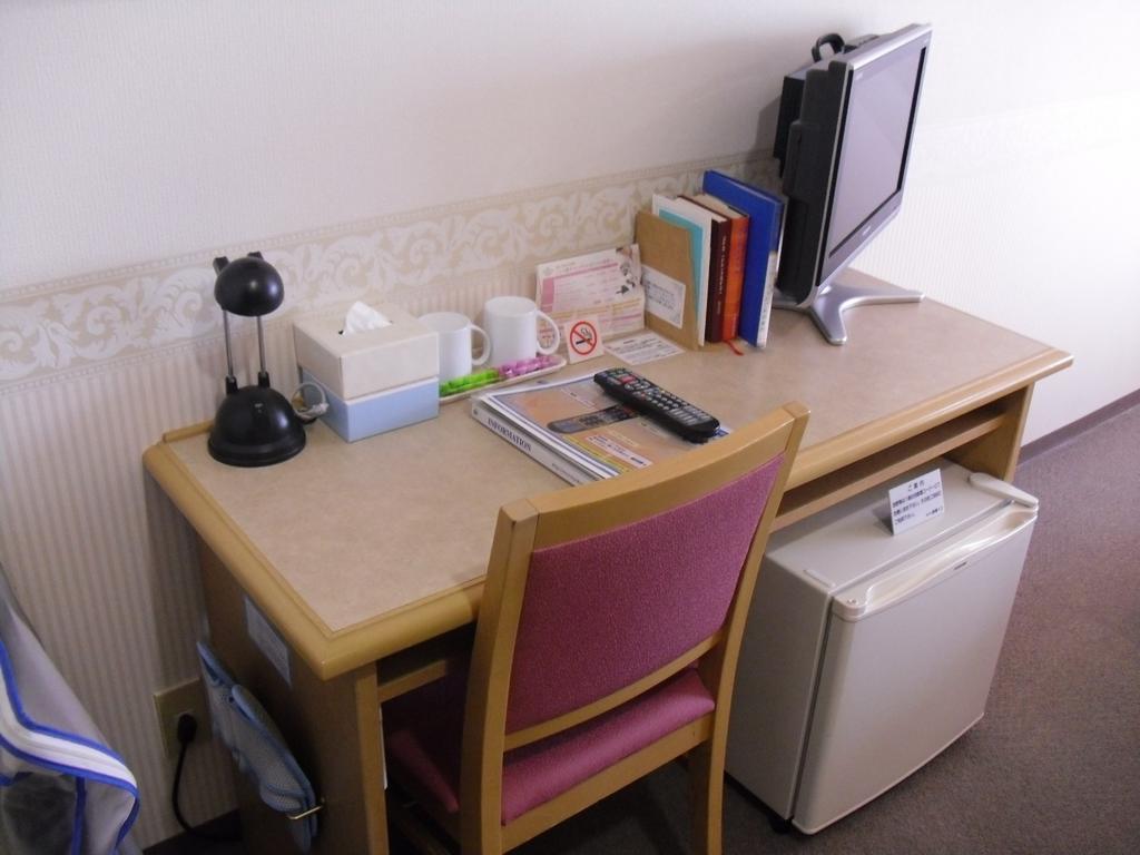 Toyoko Inn Hokkaido Sapporo-Eki Nishi-Guchi Hokudai Mae Exteriör bild