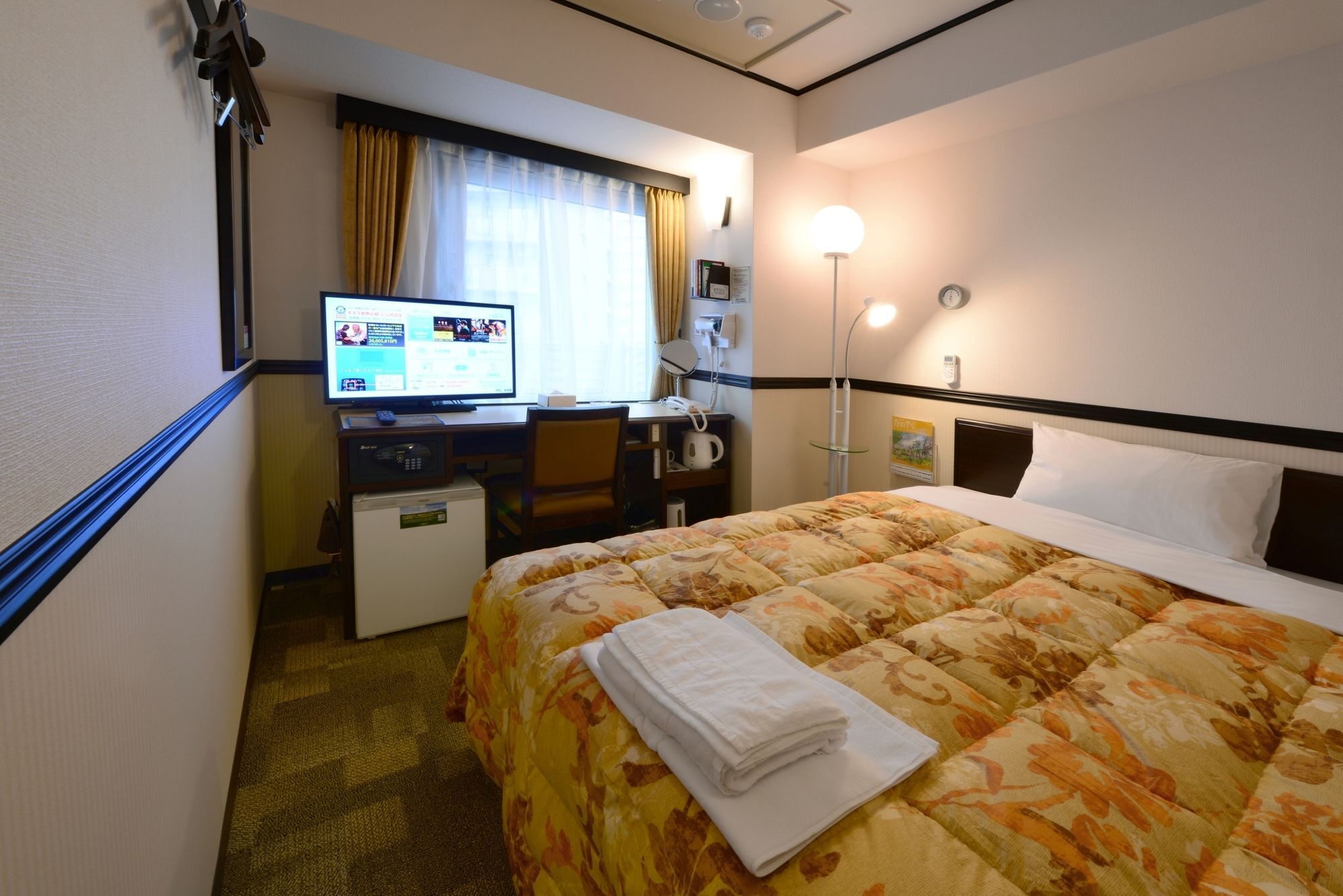 Toyoko Inn Hokkaido Sapporo-Eki Nishi-Guchi Hokudai Mae Exteriör bild